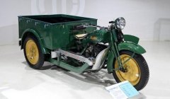 歷史上的馬自達(dá)車標(biāo)竟自帶三