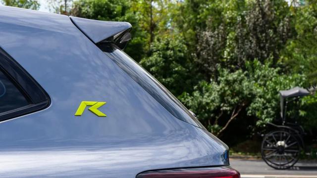 針尖對麥芒，榮威RX5 PLUS對比長安CS75 PLUS，誰更值得買？