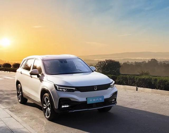 創(chuàng)維也來造車了？首款SUV車型已亮相，三叉戟車標(biāo)有點(diǎn)意思